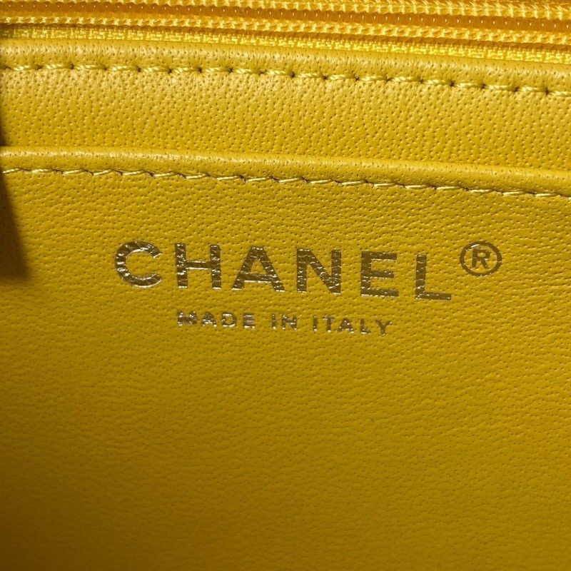 Handbag Chanel size 20 cm