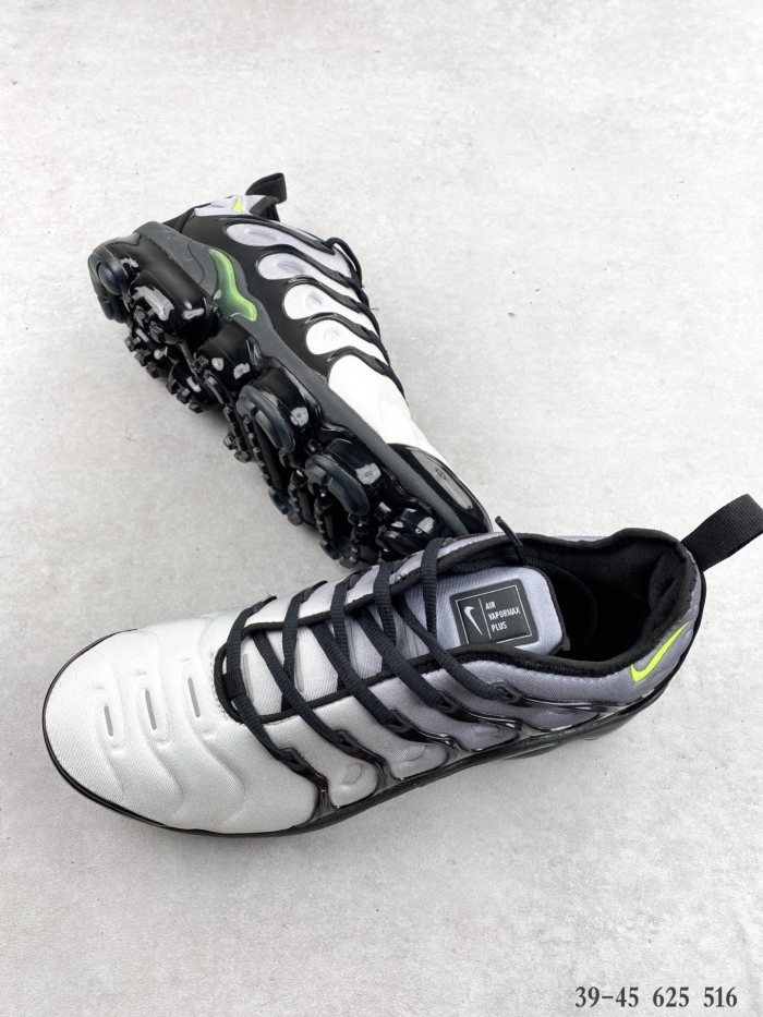 Nike Air VaporMax Plus Sneaker 30