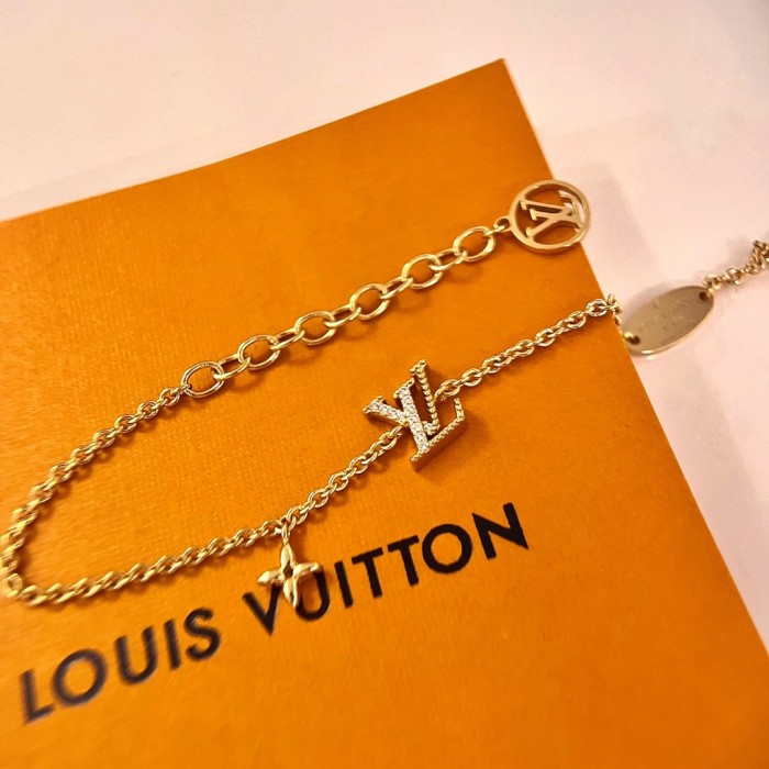 Clothes Louis Vuitton 73