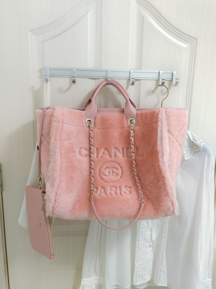 Handbag Chanel size 38 cm