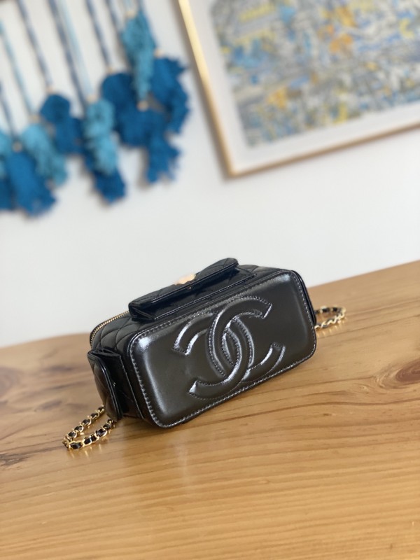 Handbag Chanel AP81231 size 10*17*8.5 cm