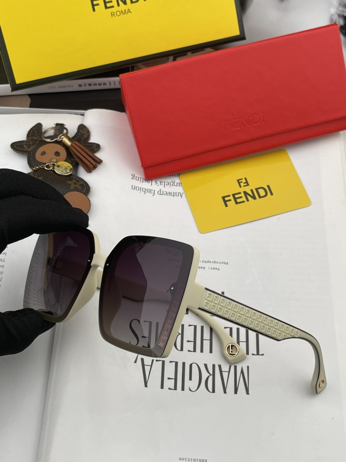 Sunglasses Fendi FD1970