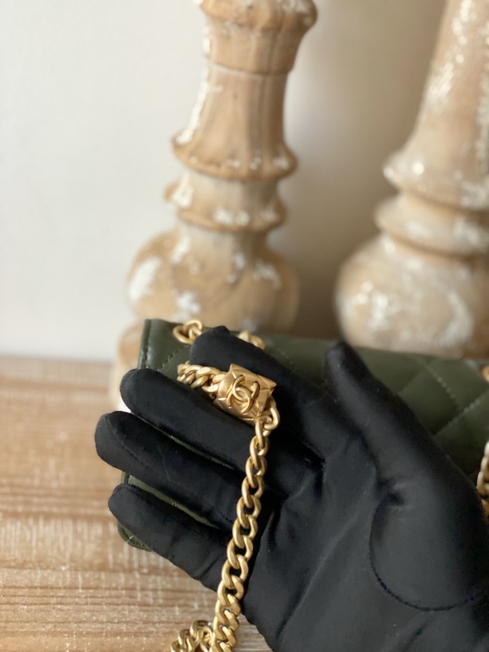 Handbag Chanel 81224 size 16 cm