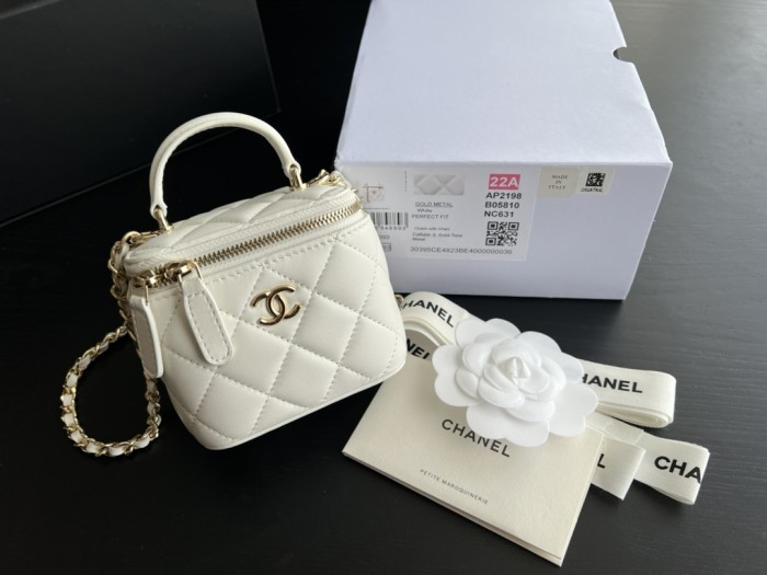 Handbag Chanel AP2198 size 11cmx8.5cmx7 cm