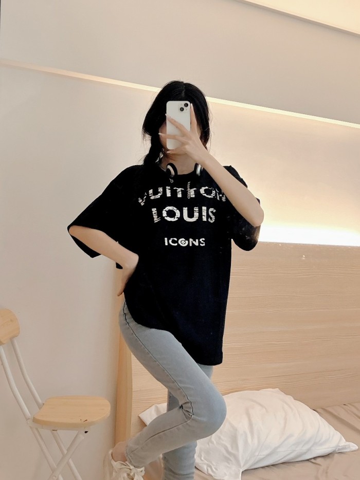 Clothes Louis Vuitton 438