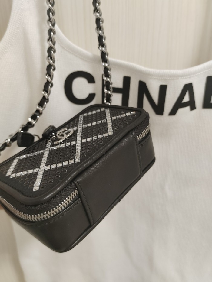 Handbag Chanel size 10*7*4.5 cm