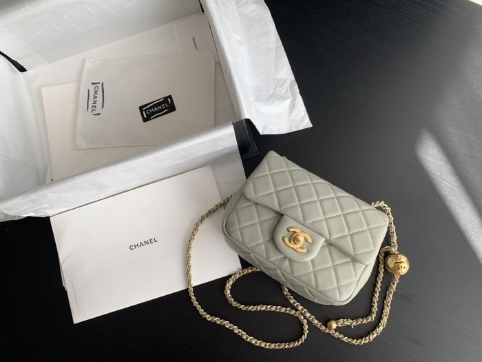 Handbag Chanel size 17 cm