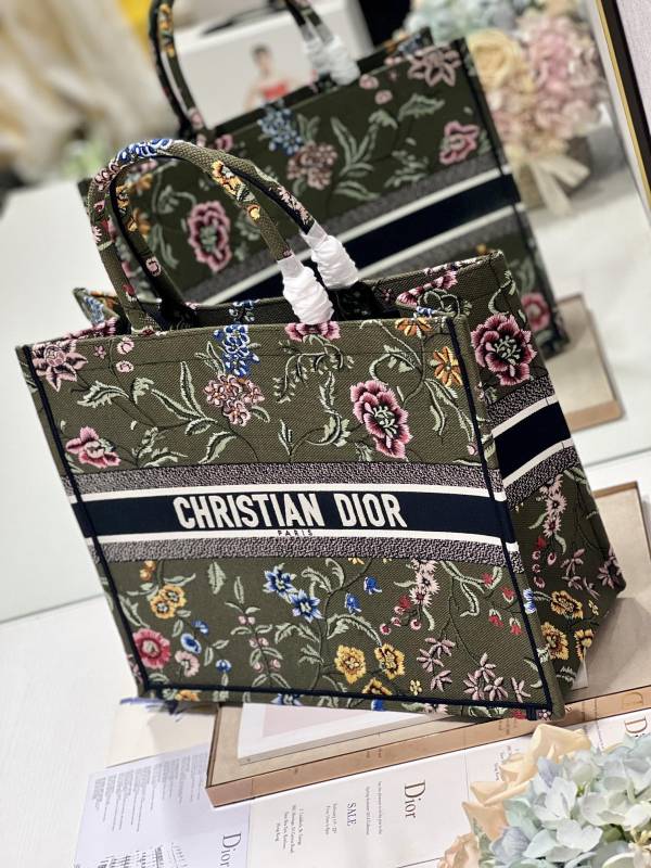 Handbag Dior 1286 size 42×35×18.5 cm