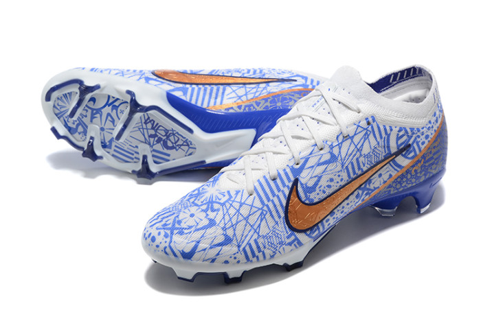 NK football shoes 3