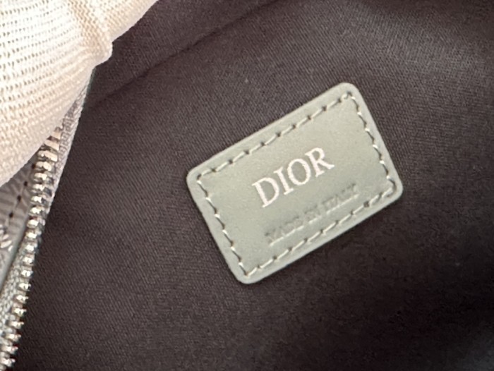 Handbag Dior 93307 size 22 x 15 x 6 cm