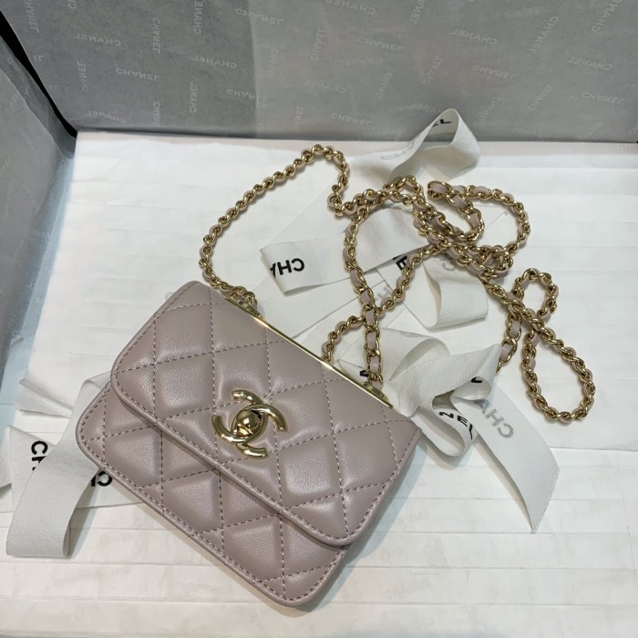 Handbag Chanel 82768 size 12.5 2.5 9 cm