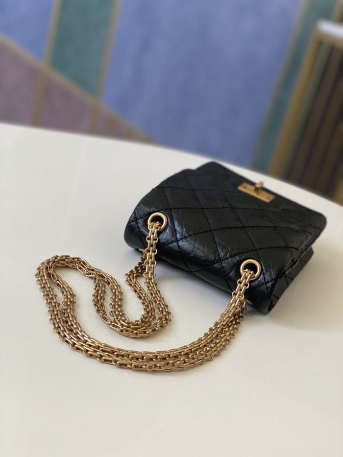 Handbag Chanel AS1326 size 17 13.5 5.5 cm