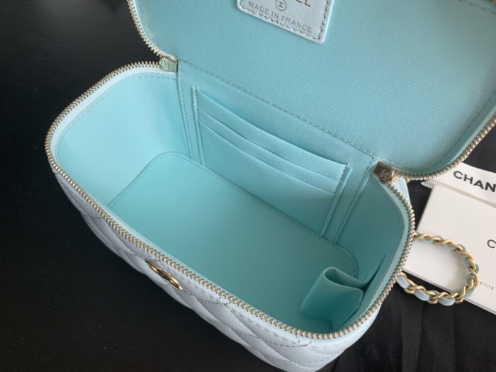 Handbag Chanel size 17.5cmx10cmx8 cm