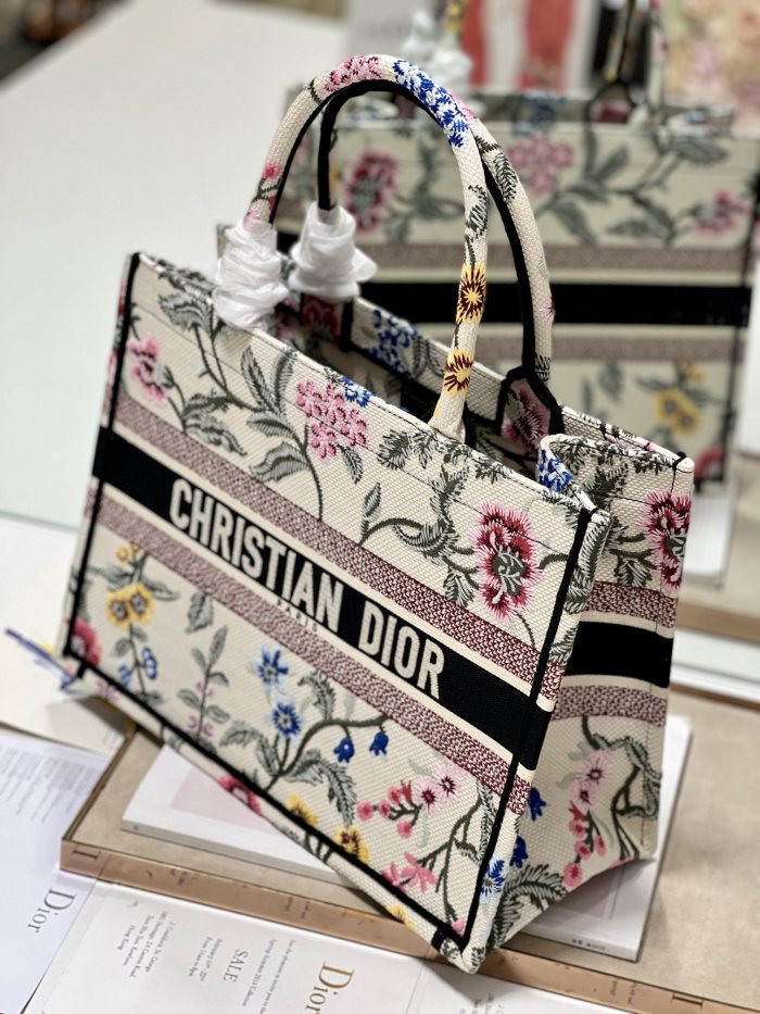 Handbag Dior 1286 size 36×28 cm