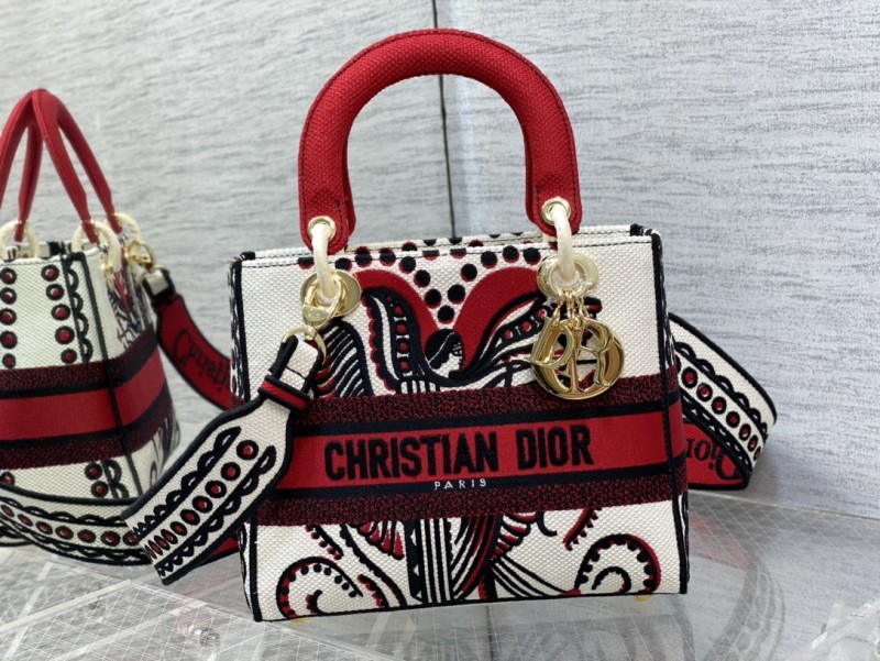 Handbag Dior size 24 cm