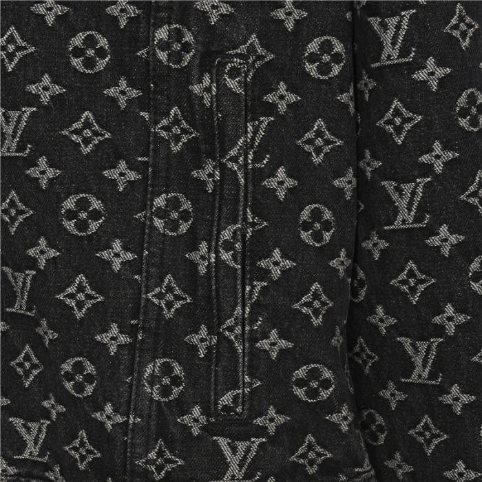 Clothes Louis Vuitton 184