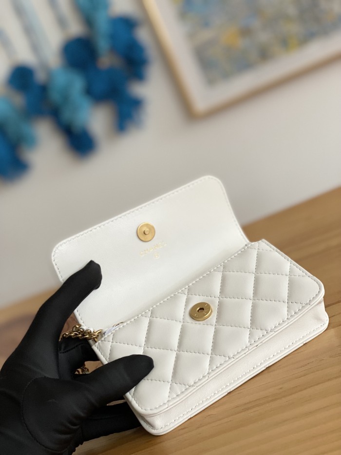 Handbag Chanel 81216 size 15.2 9.5 3.5 cm