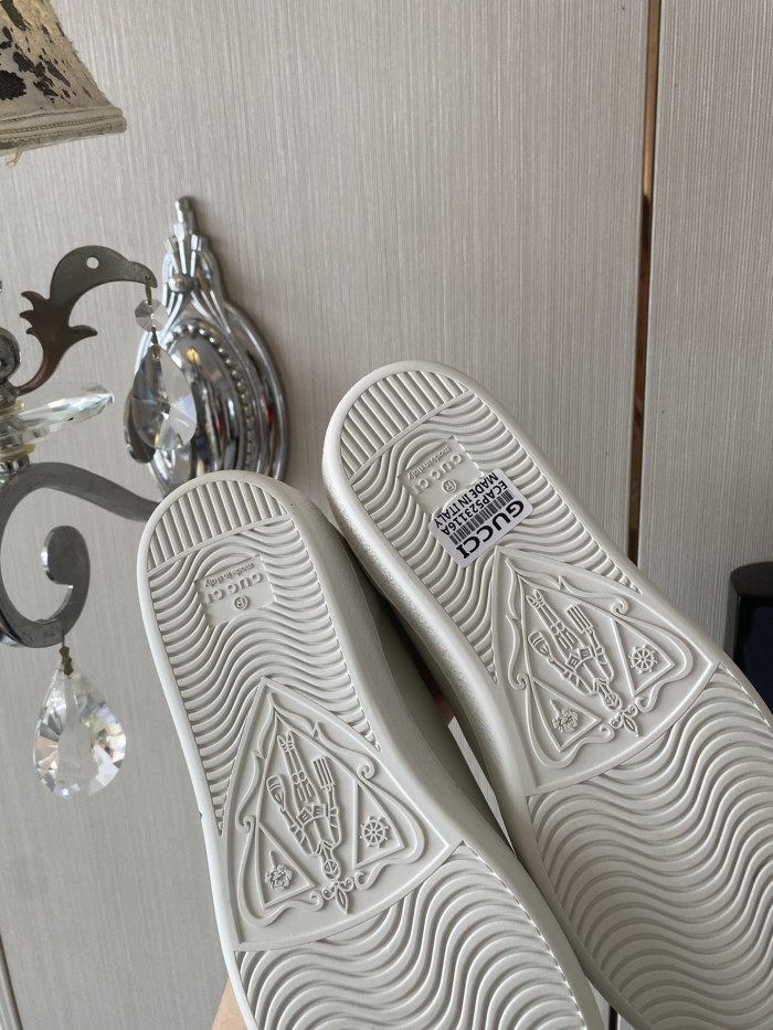 Gucci Women's Ace sneaker with bee sneaker 4