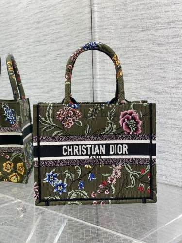 Handbag Dior size 26*8*22 cm