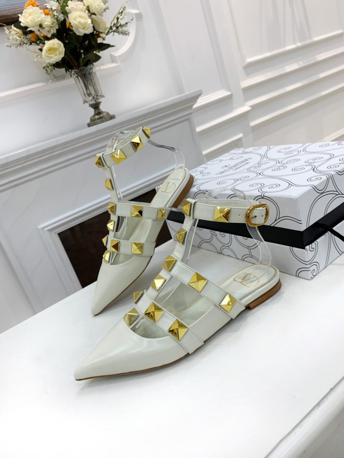 VALENTINO GARAVANI Roman Stud WOMEN 33