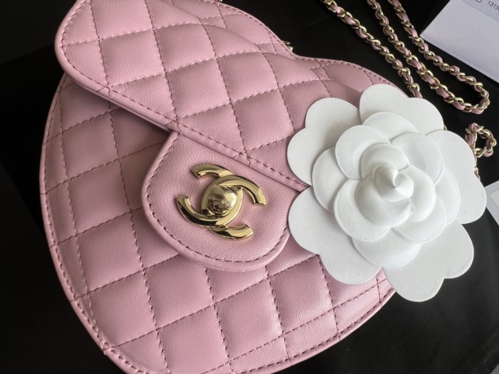 Handbag Chanel size 18cmx17cmx5 cm
