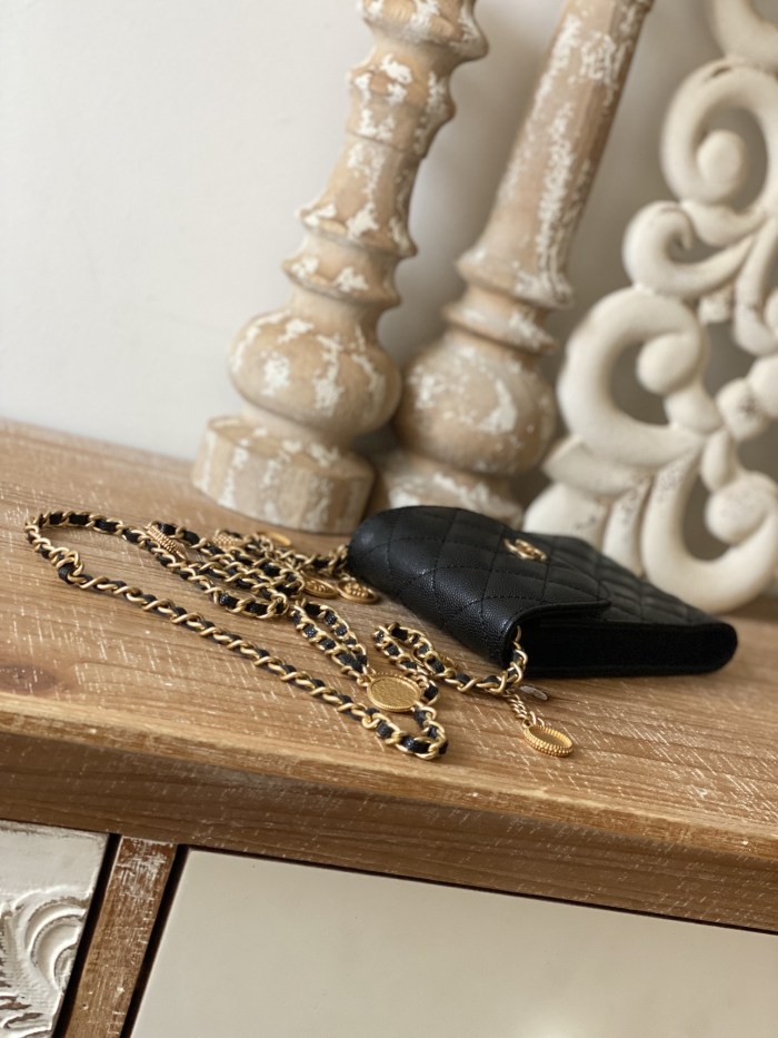 Handbag Chanel 81235 size 18*3*11.5 cm