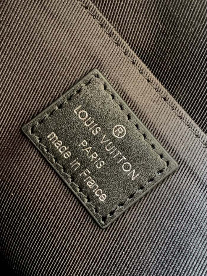 Handbag Louis Vuitton m46453 size 19 x 22 x 7 cm