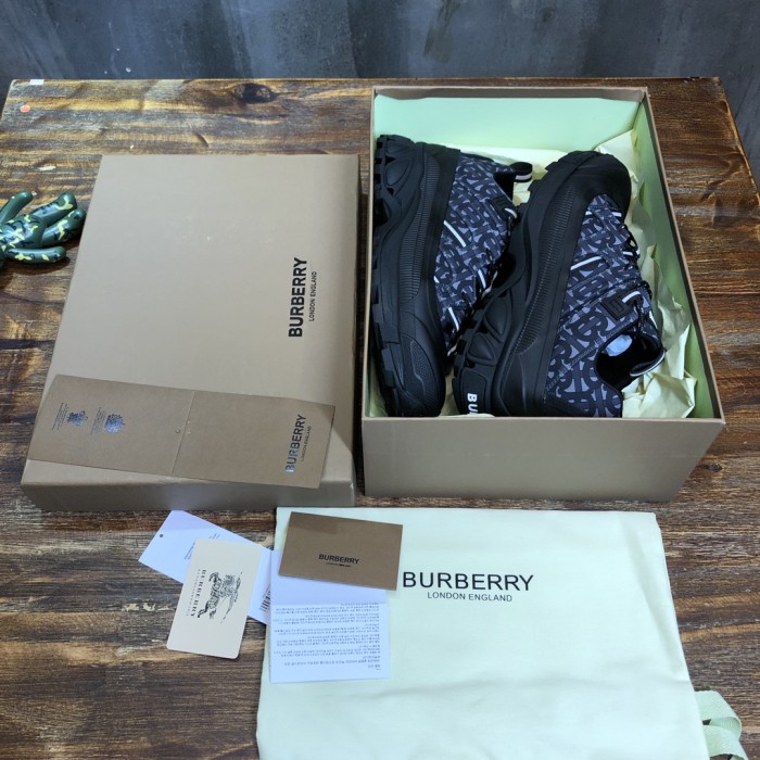 Burberry Arthur Vintage Sneaker 30