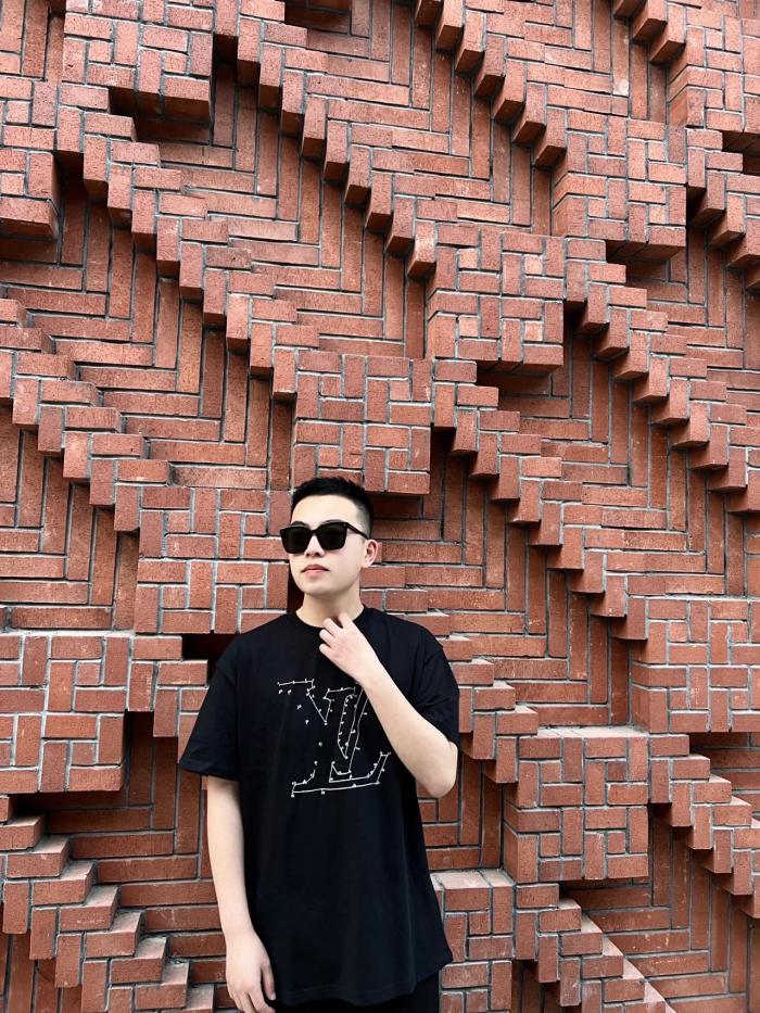 Clothes Louis Vuitton 43