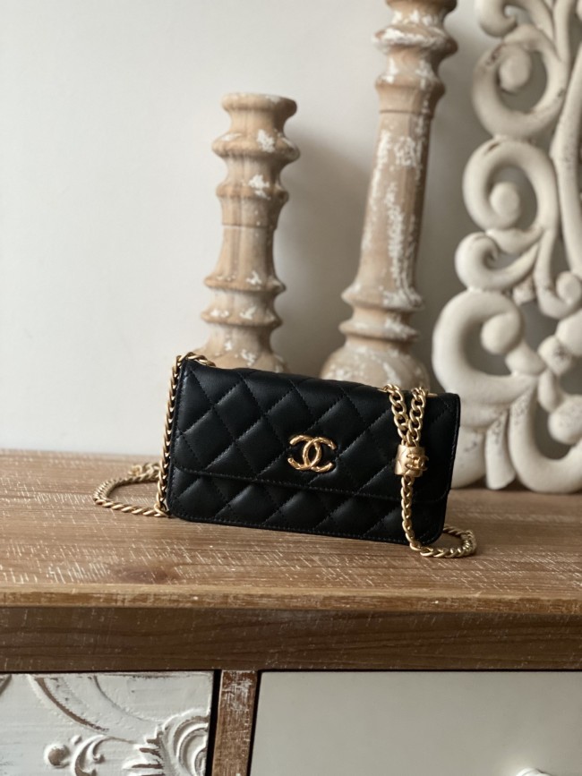 Handbag Chanel 81224 size 16 cm