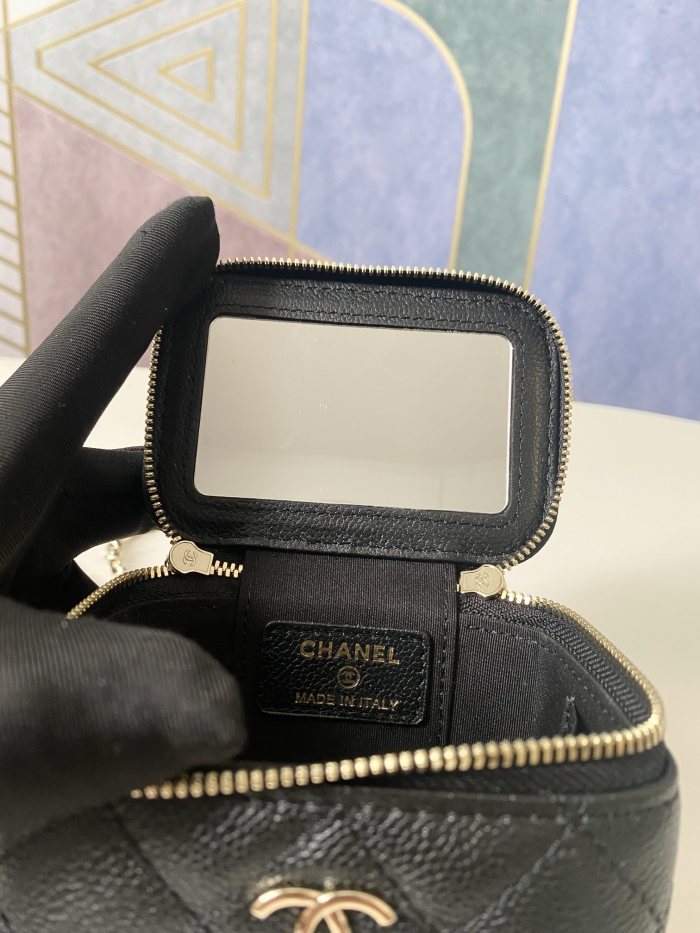 Handbag Chanel 81186 size 10.5-8.5-7 cm