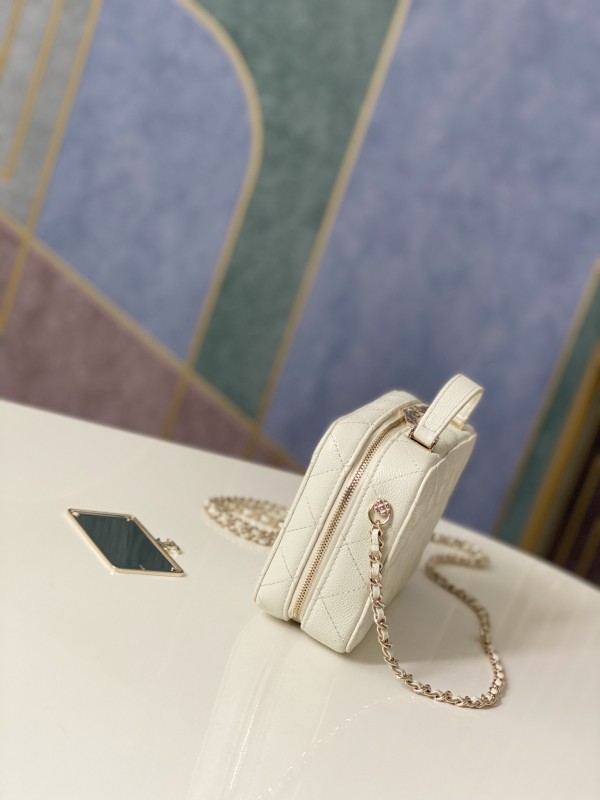 Handbag Chanel 3168 size 18.5x12.5x6 cm