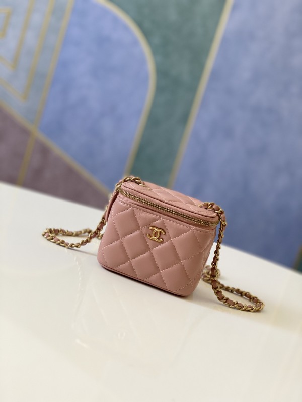 Handbag Chanel 81136 size 10.5 8.5 7 cm