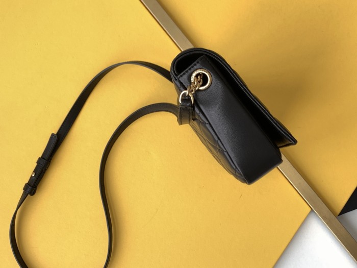 Handbags SAINT LAURENT 678828 size 26x4.5x13 cm