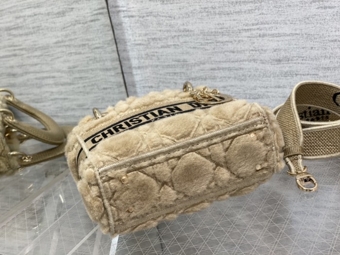 Handbag Dior size 17 cm