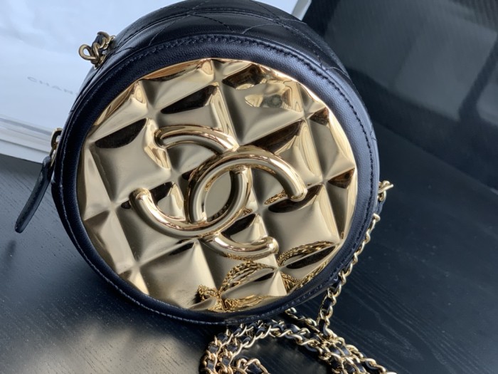 Handbag Chanel 2388 size 12.5cmx5.8 cm