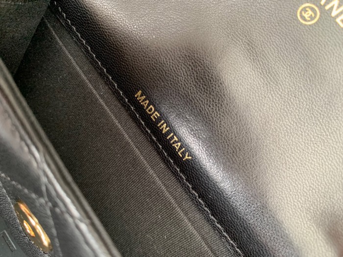 Handbag Chanel AP2397 size 9cmx11cmx3.8 cm