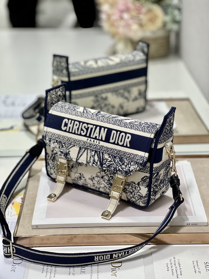 Handbag Dior 9017 size 23×15×8 cm