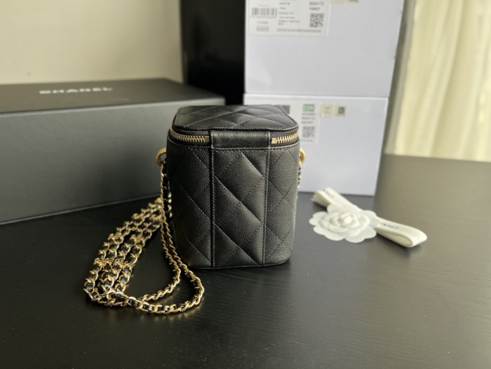 Handbag Chanel AP3583 size 14.5cmx11.5cmx11.5 cm