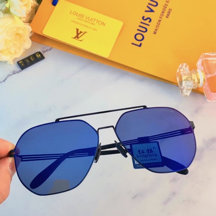 Sunglasses Louis Vuitton LV7106