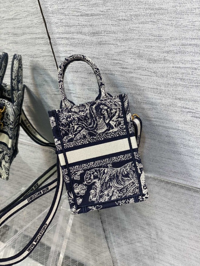 Handbag Dior size 13.5*5*18 cm