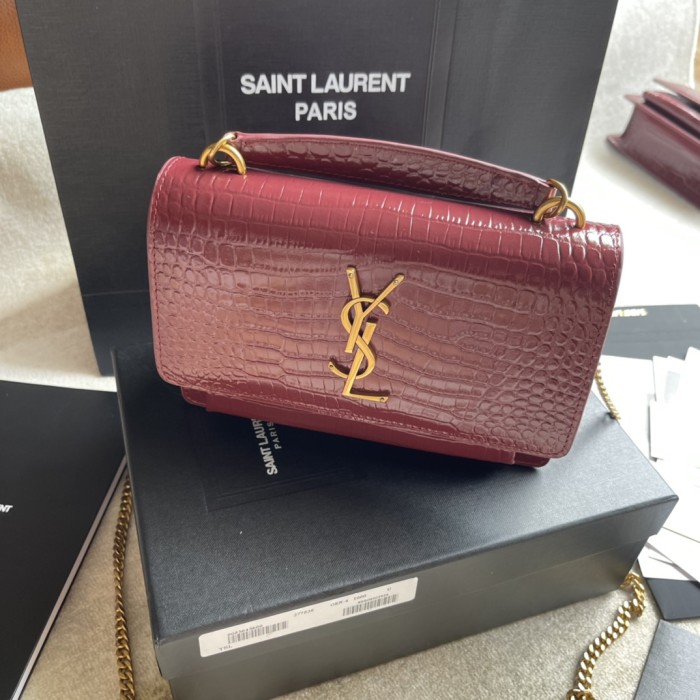 Handbags SAINT LAURENT 533026 size 19x14x5.5 cm