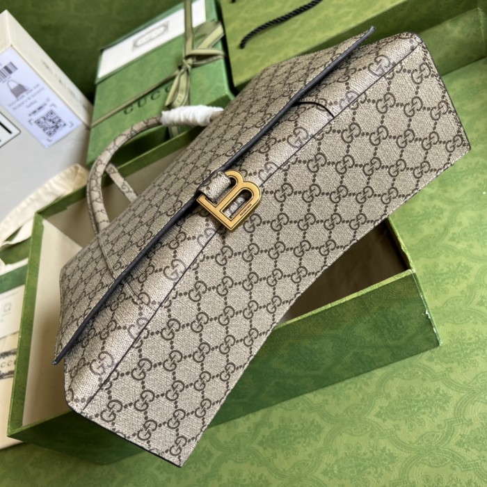 Handbag Gucci 681696 size 39*24.5*11 cm
