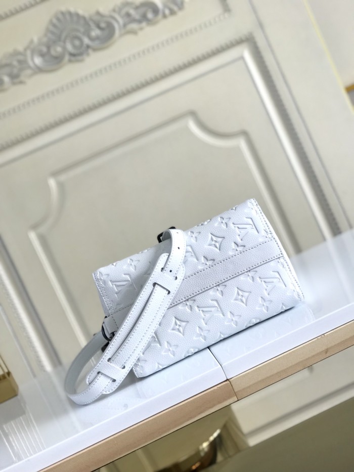 Handbag Louis Vuitton M55927 size 22*13*14 cm