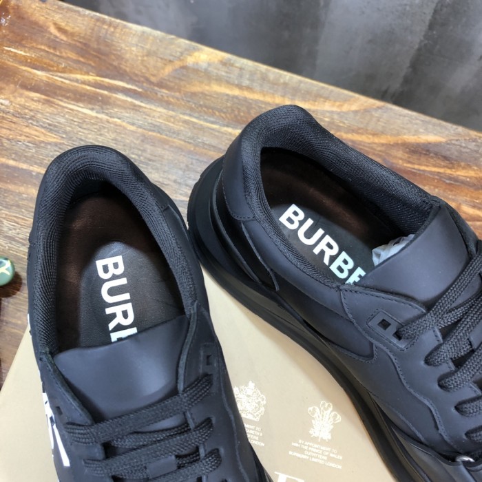 Burberry Vintage Sneaker 21