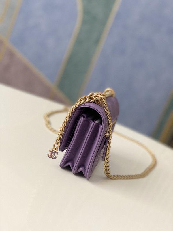 Handbag Chanel 81185 size 15 cm