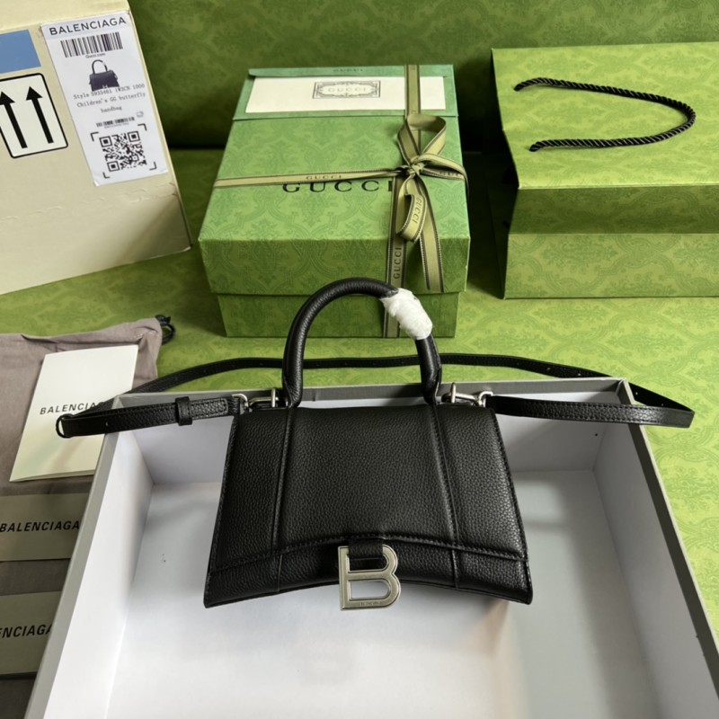 Handbag Gucci 5928331 size 19*13*8 cm