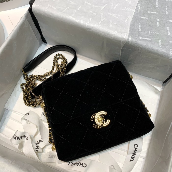 Handbag Chanel AS2588 size 19 16 4 cm