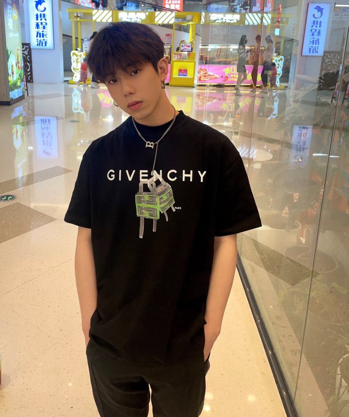 Clothes Givenchy 38