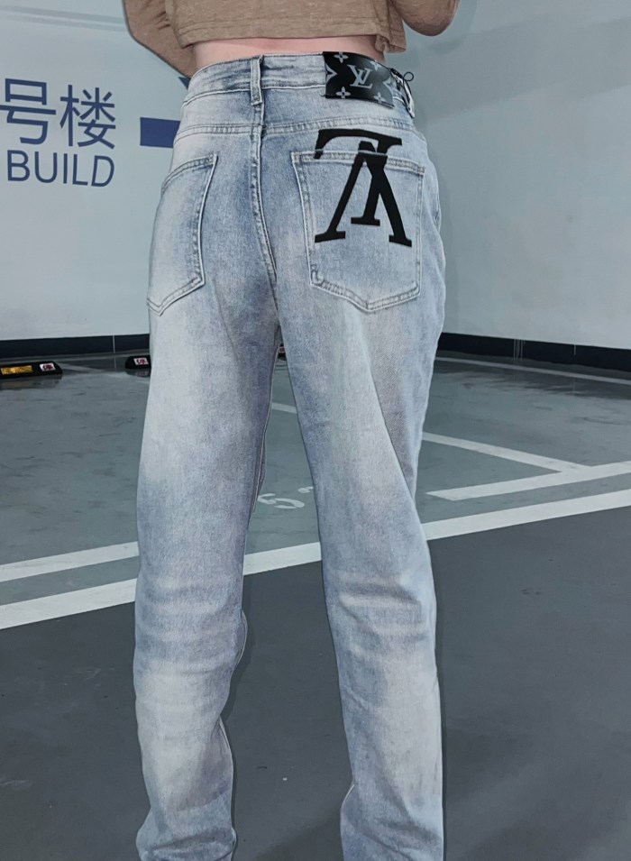 Clothes Louis Vuitton 384